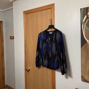 Allison Joy Medium Multi-Color w/Abstract Print V-Neck Blouse w/Flare Sleeves